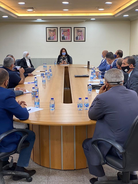 الطاقة توقع مع جميعات محلية اتفاقيات تزويد المواطنين بانظمة شمسية مدعومة بمنحة 30%