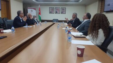 الخرابشة يدعو الصناديق المحلية للاستثمار في مشاريع الطاقة