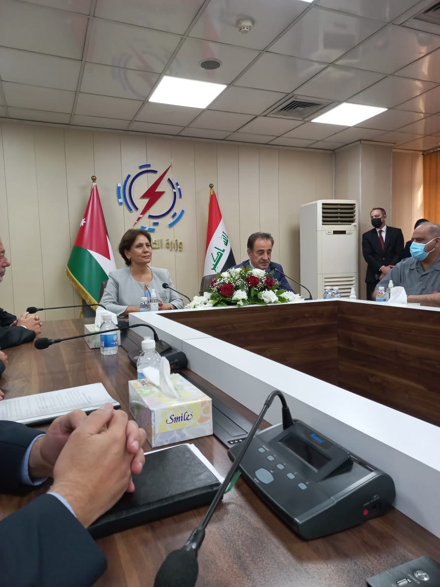 زواتي وكريم يبحثان الربط الكهربائي بين الأردن والعراق