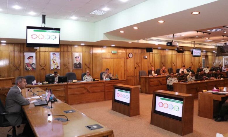 وزير الطاقة والثروة المعدنية يحاضر في كلية الدفاع الوطني الملكية