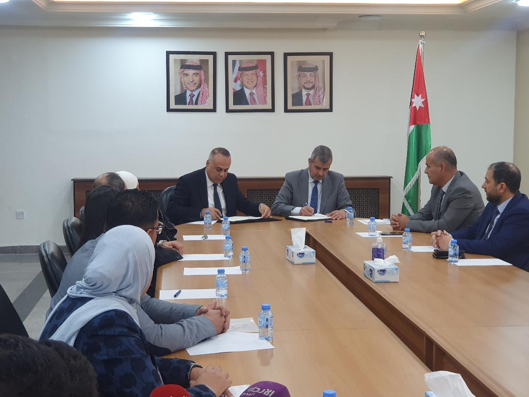 الخرابشة: مذكرتا تفاهم لاستكشاف الليثيوم والذهب جنوب المملكة