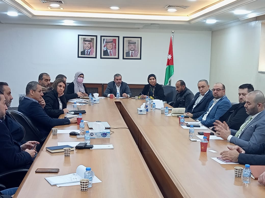 خلال اجتماع مشترك مع ممثلي شركات الطاقة المتجددة العاملة في المملكة