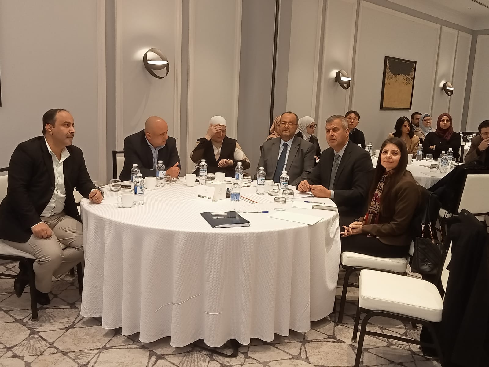 الخرابشة: الاردن يتجه نحو اقتصاد الهيدروجين الأخضر بخطوات ثابتة