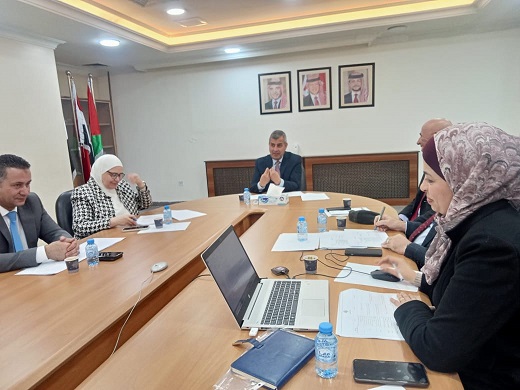 الخرابشة يتابع أولويات رؤية التحديث الاقتصادي