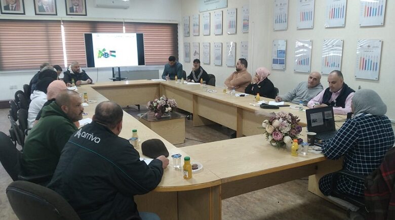 الطاقة تعقد لقاءً توعويا لموظفي المؤسسة الاستهلاكية المدنية