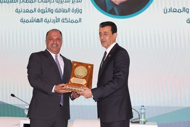 انطلاق فعاليات ورشة واقع وآفاق المعادن المستخدمة بتقنيات الطاقة النظيفة في عمان بمشاركة عربية واسعة