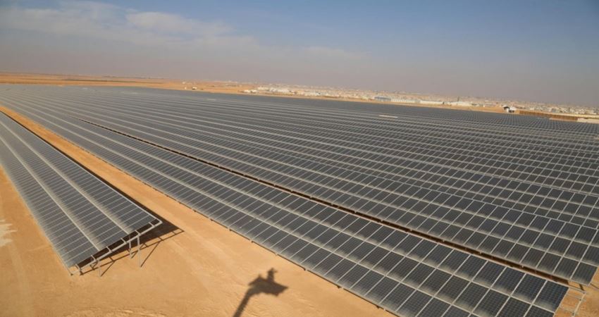 وزارة الطاقة تطرح عطاءين خاصين بالطاقة الشمسية لـ100 بلدية في المملكة