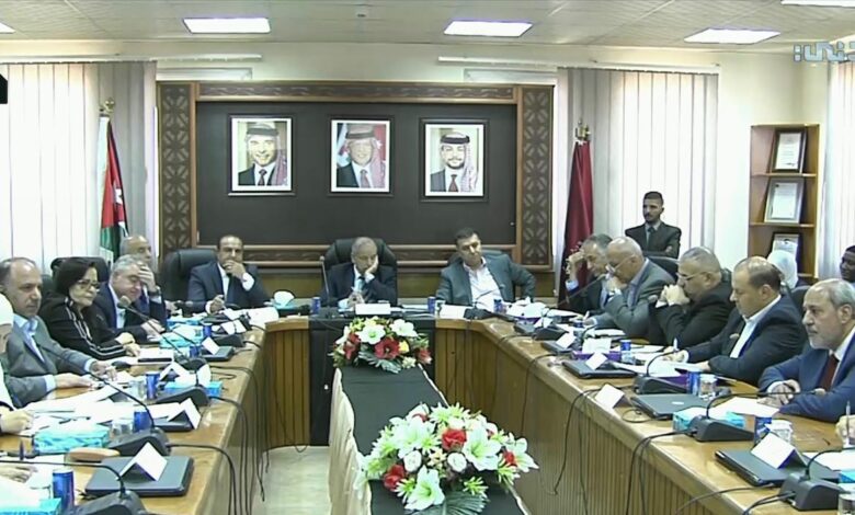 الطاقة العمل جارٍ على إنشاء صندوق بالشراكة مع اللامركزية في معان والطفيلة والمفرق لعمل مشاريع تنموية