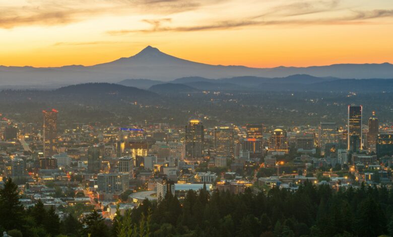 Oregon Gov. orders state agencies to move faster on clean energy projects, electrification